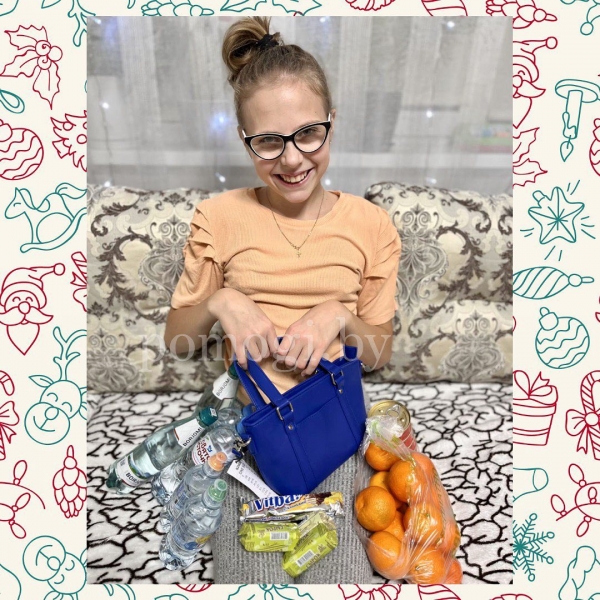 Новогодние подарки для подопечных фонда